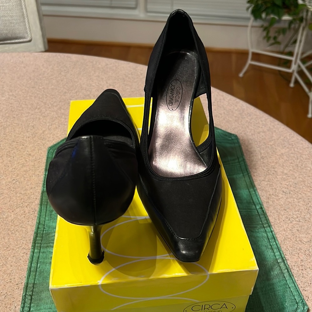 Circa Joan David Black heels